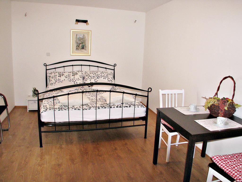 Apartment Noa Kaštel Kambelovac Pokoj fotografie