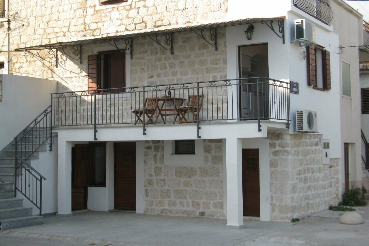 Apartment Noa Kaštel Kambelovac Exteriér fotografie